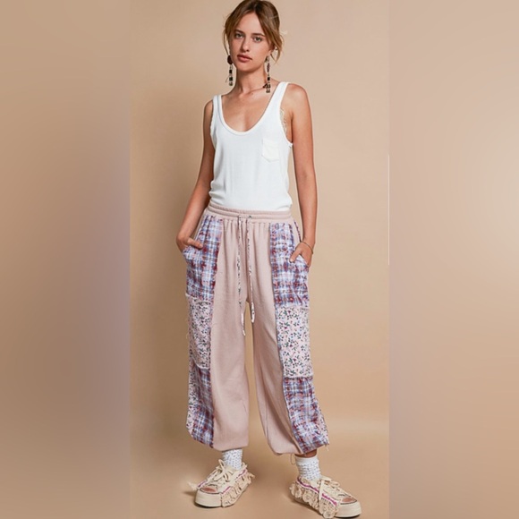 POL floral and plaid pink patchwork relaxed fit baggy joggers medium like new - Picture 7 of 8